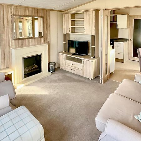 Calloose Holiday Park ヘイル エクステリア 写真