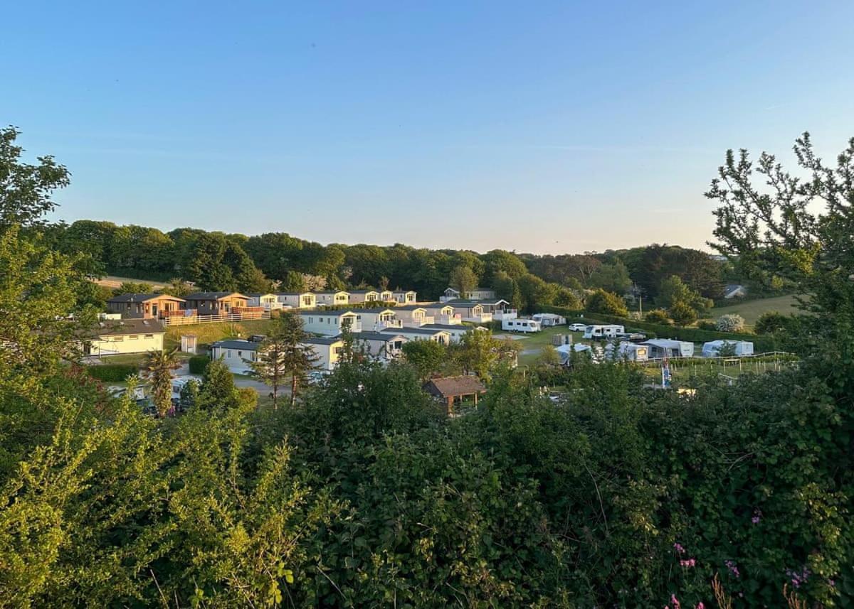 Calloose Holiday Park ヘイル エクステリア 写真